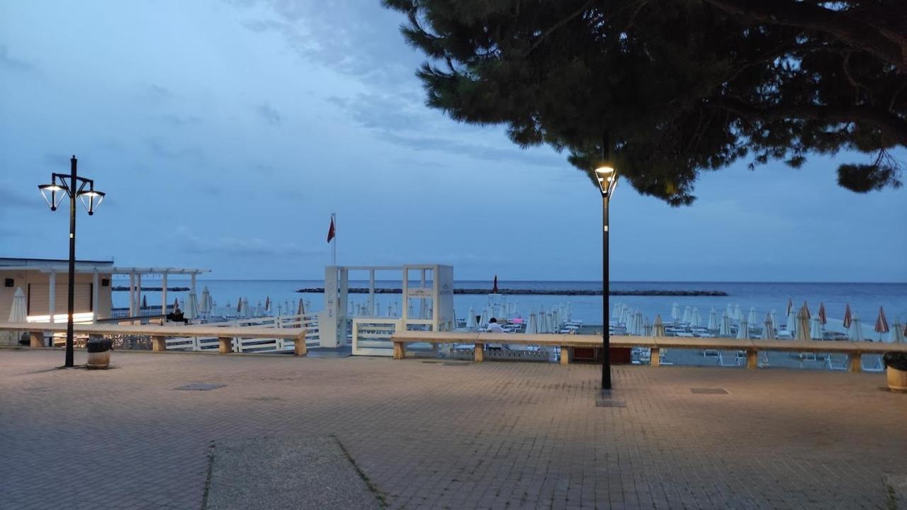 Hotel Fortuna San Bartolomeo Al Mare Εξωτερικό φωτογραφία
