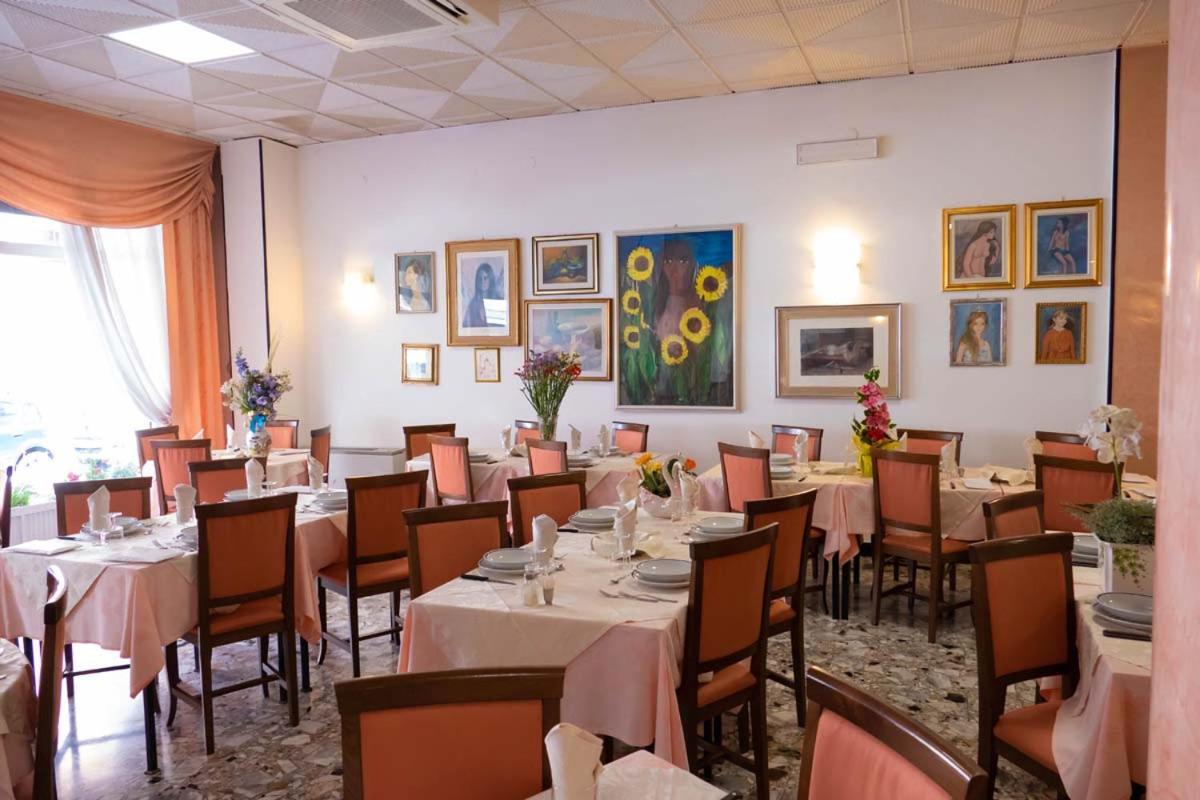 Hotel Fortuna San Bartolomeo Al Mare Εξωτερικό φωτογραφία
