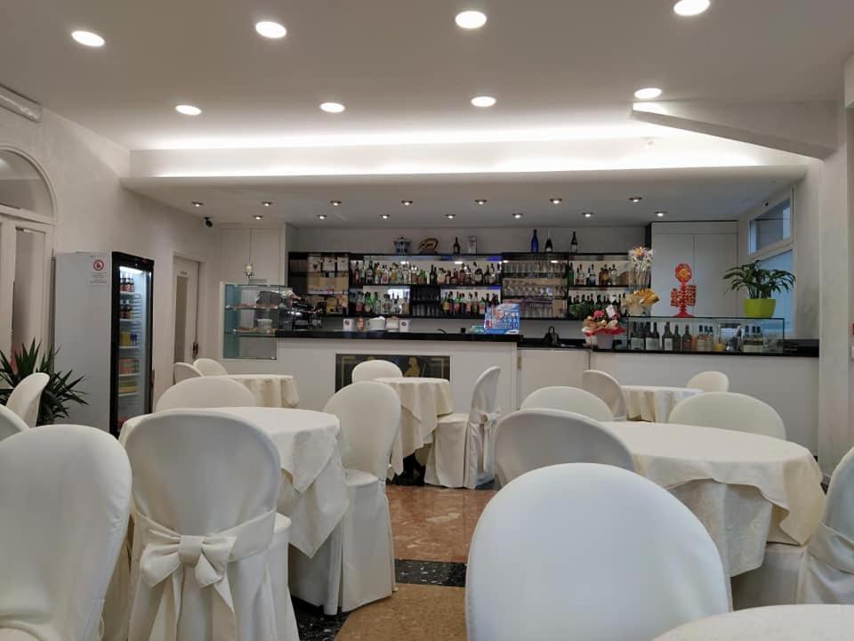 Hotel Fortuna San Bartolomeo Al Mare Εξωτερικό φωτογραφία